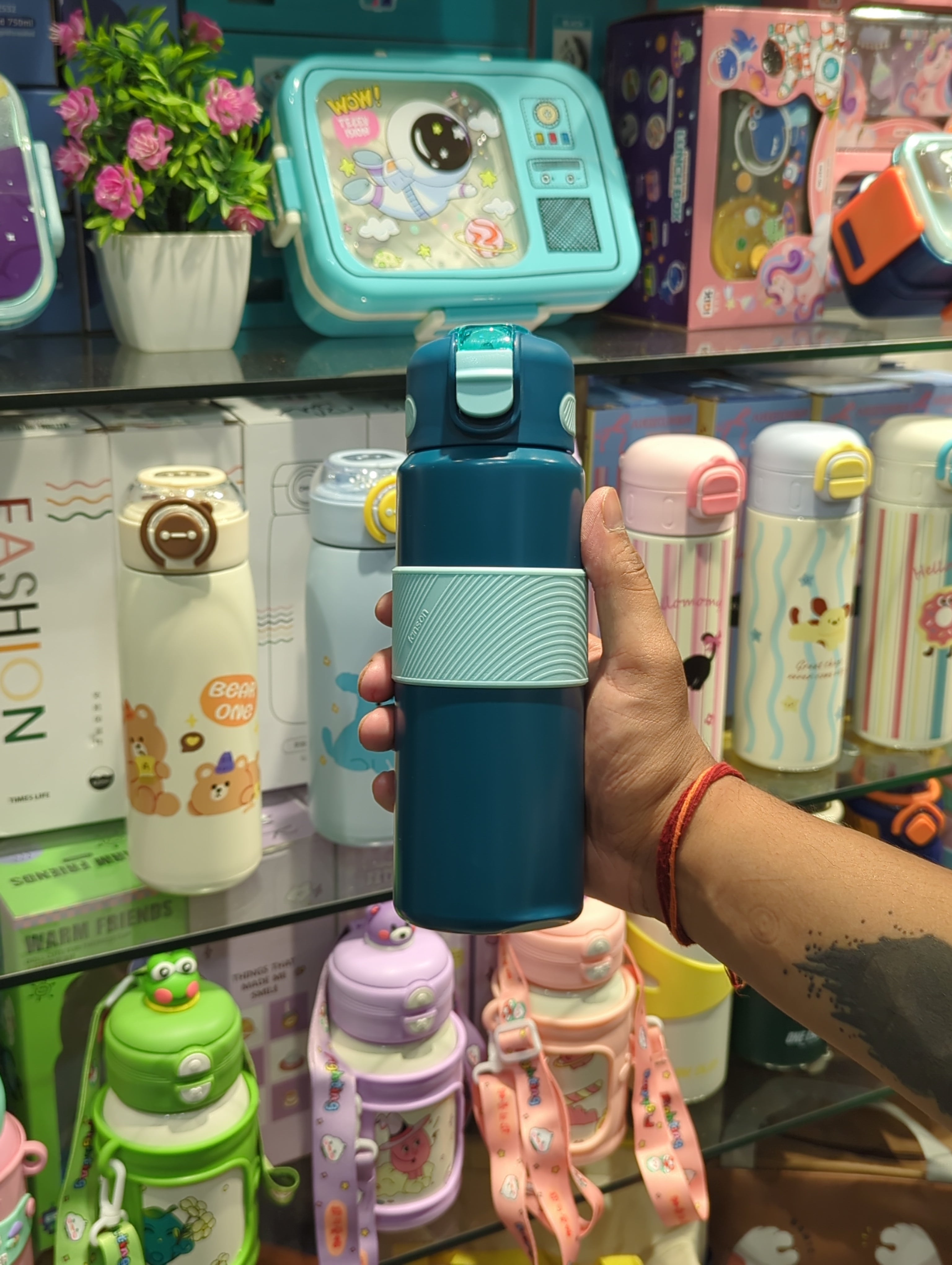 Premium Leak-Proof Water Bottle with Flip Lid – 650ml (Teal Blue)