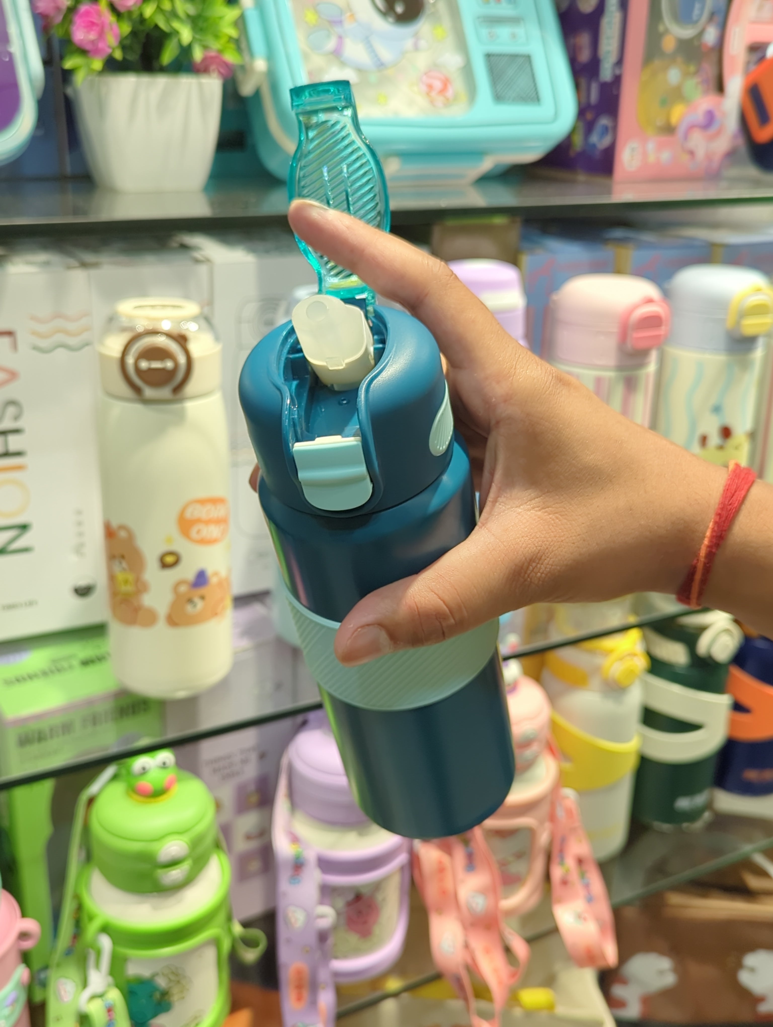 Premium Leak-Proof Water Bottle with Flip Lid – 650ml (Teal Blue)